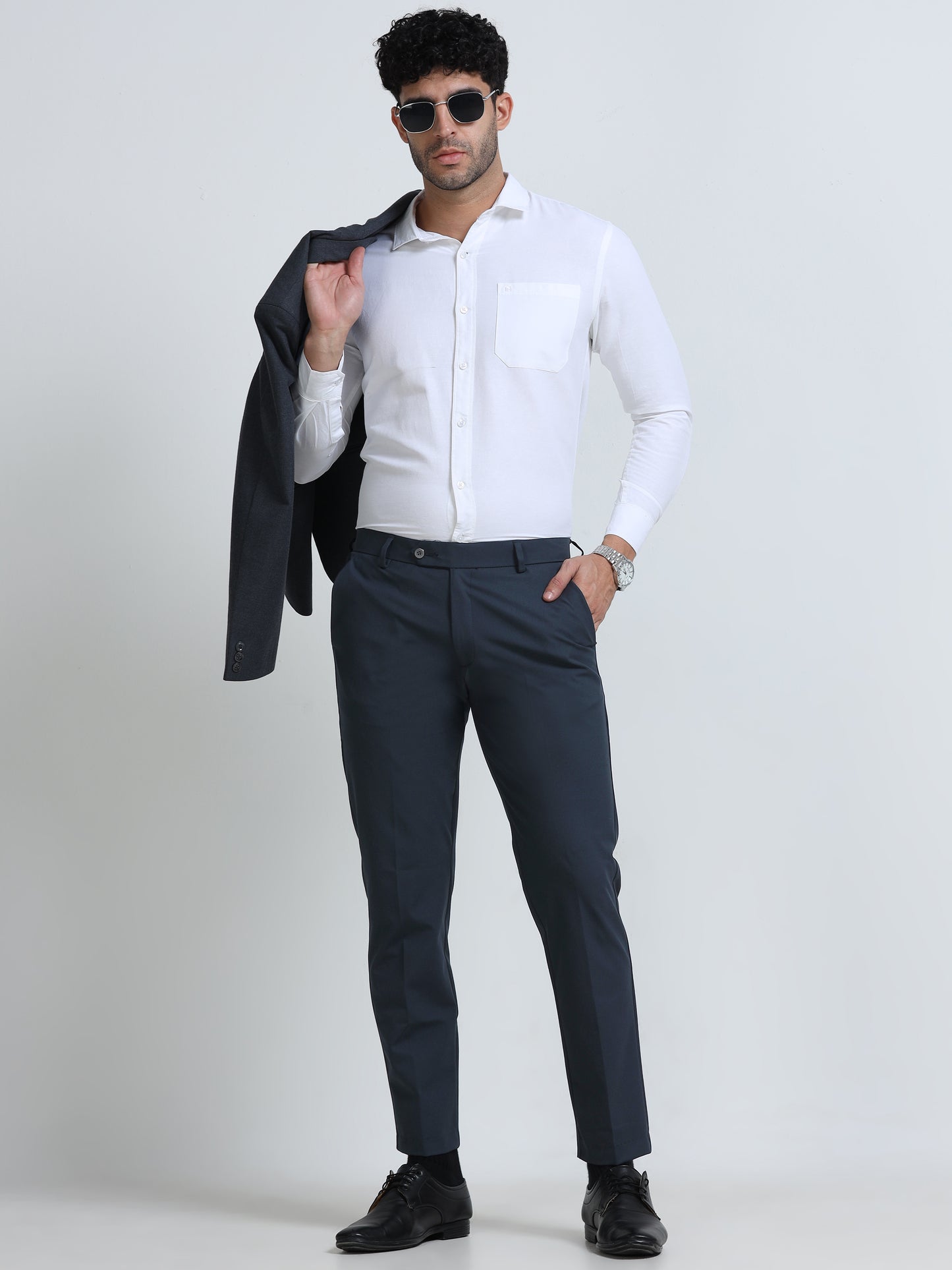 MEN’S LT BROWN Slim-Fit Trousers for a Sleek, Professional Appearance