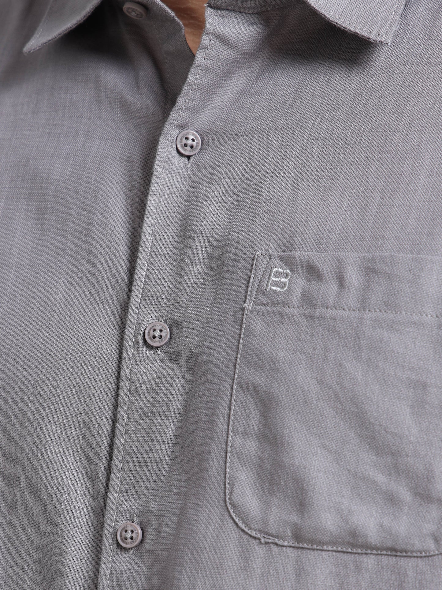 Men's GREY Casual Button-Down Shirt for Effortless Style